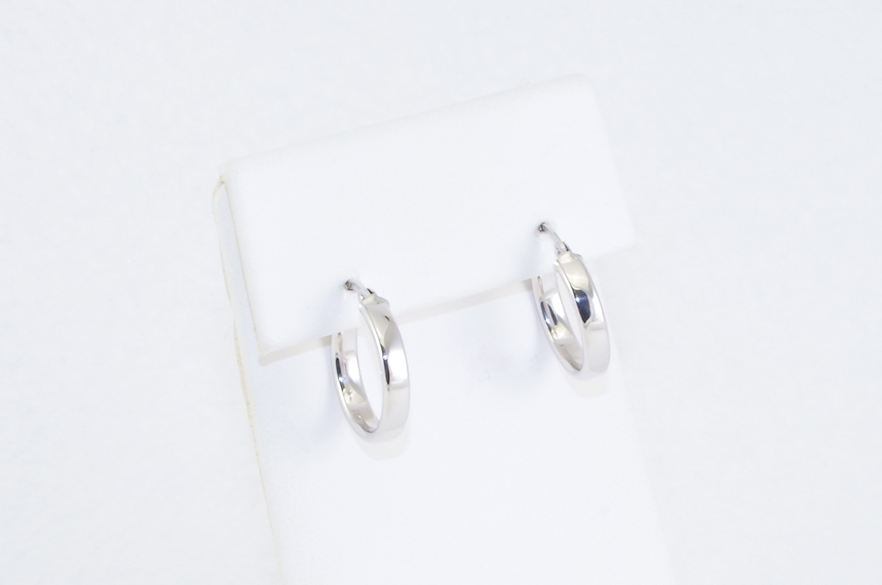 14k White Gold 18mm Hoop Earrings Thumbnail