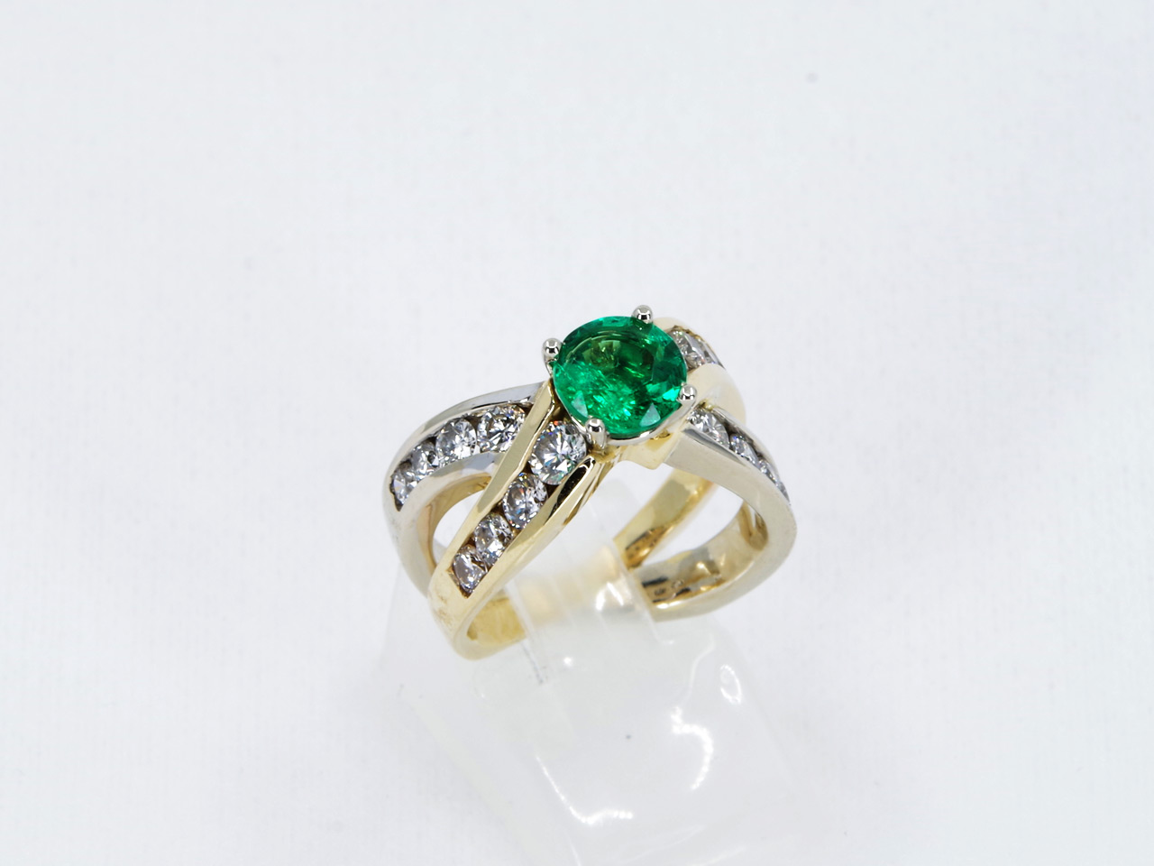Estate Two Tone Emerald & Diamond Ring Side