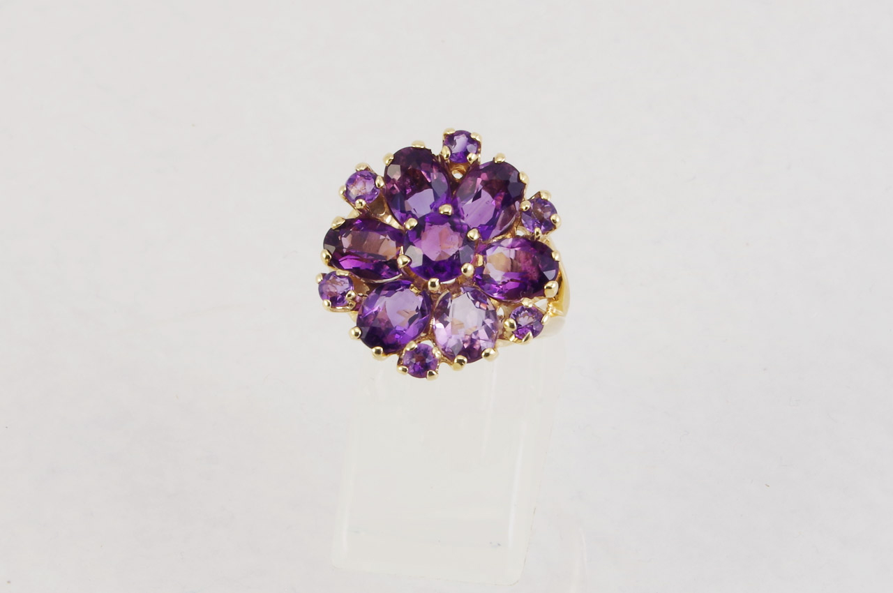 Estate 14k Yellow Gold Amethyst Cluster Ring Top