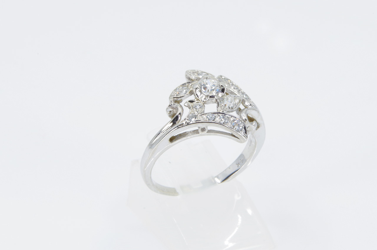 Estate 14k White Gold Vintage Diamond Ring Side