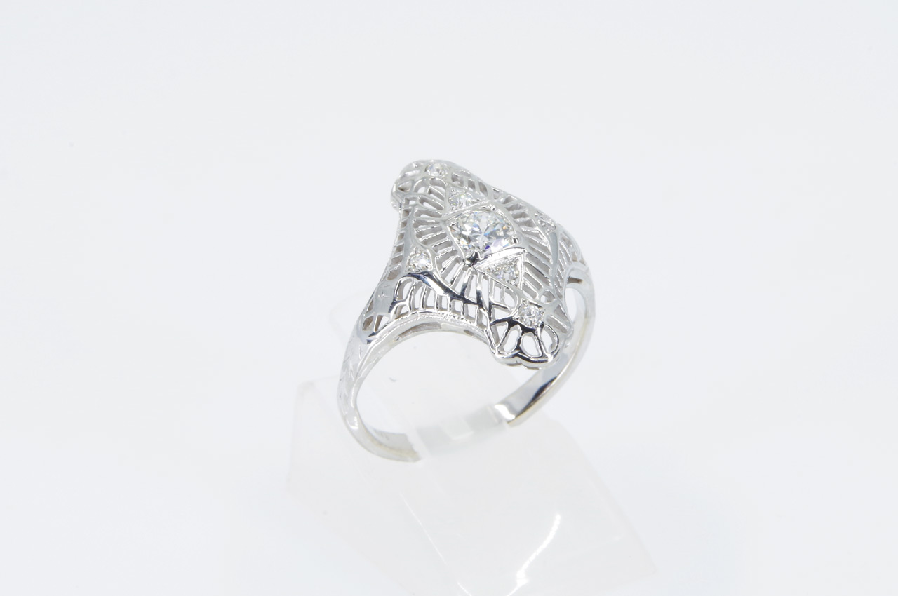 Estate 14k White Gold Vintage Diamond Filigree Ring 