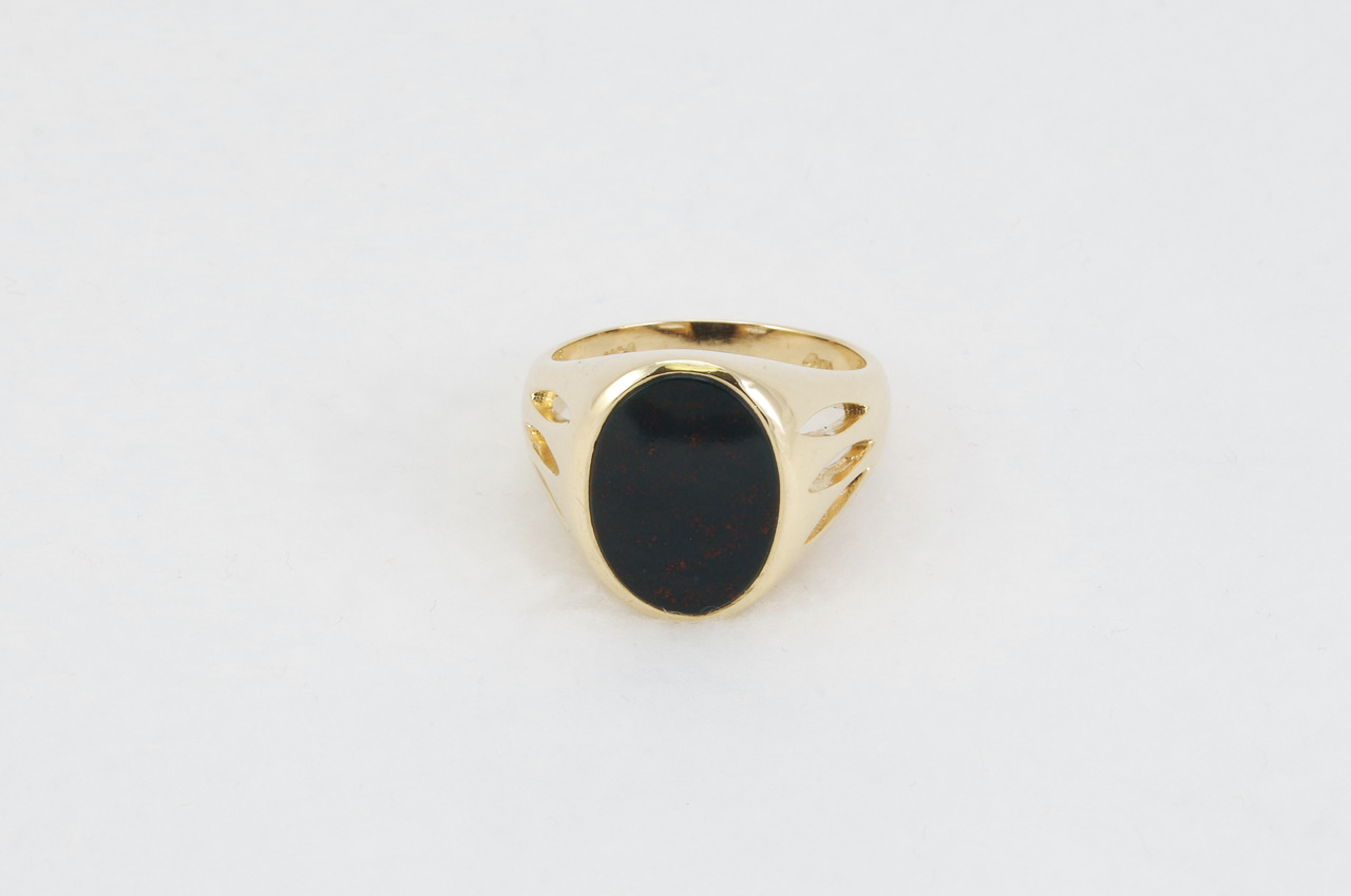 Estate Yellow Gold Bloodstone Ring Front