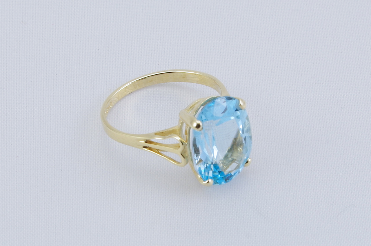 Estate Yellow Gold Blue Topaz Ring Perspective 2