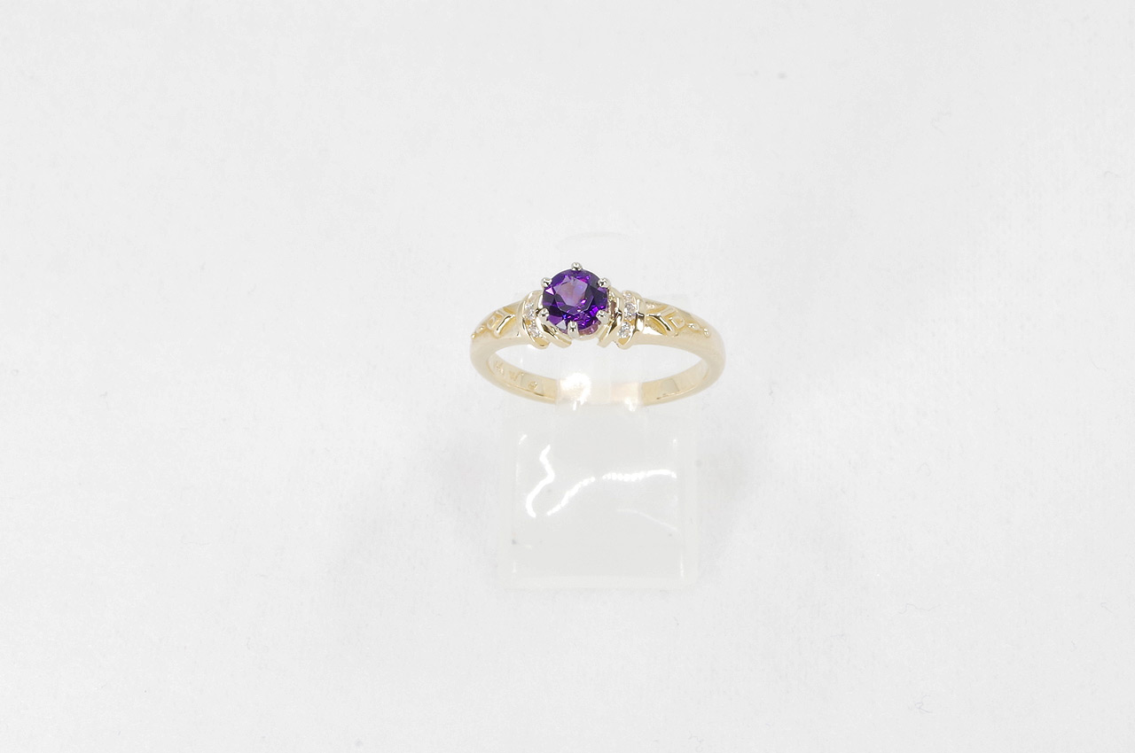 14k Yellow Gold Carved Amethyst & Diamond Ring Image 1