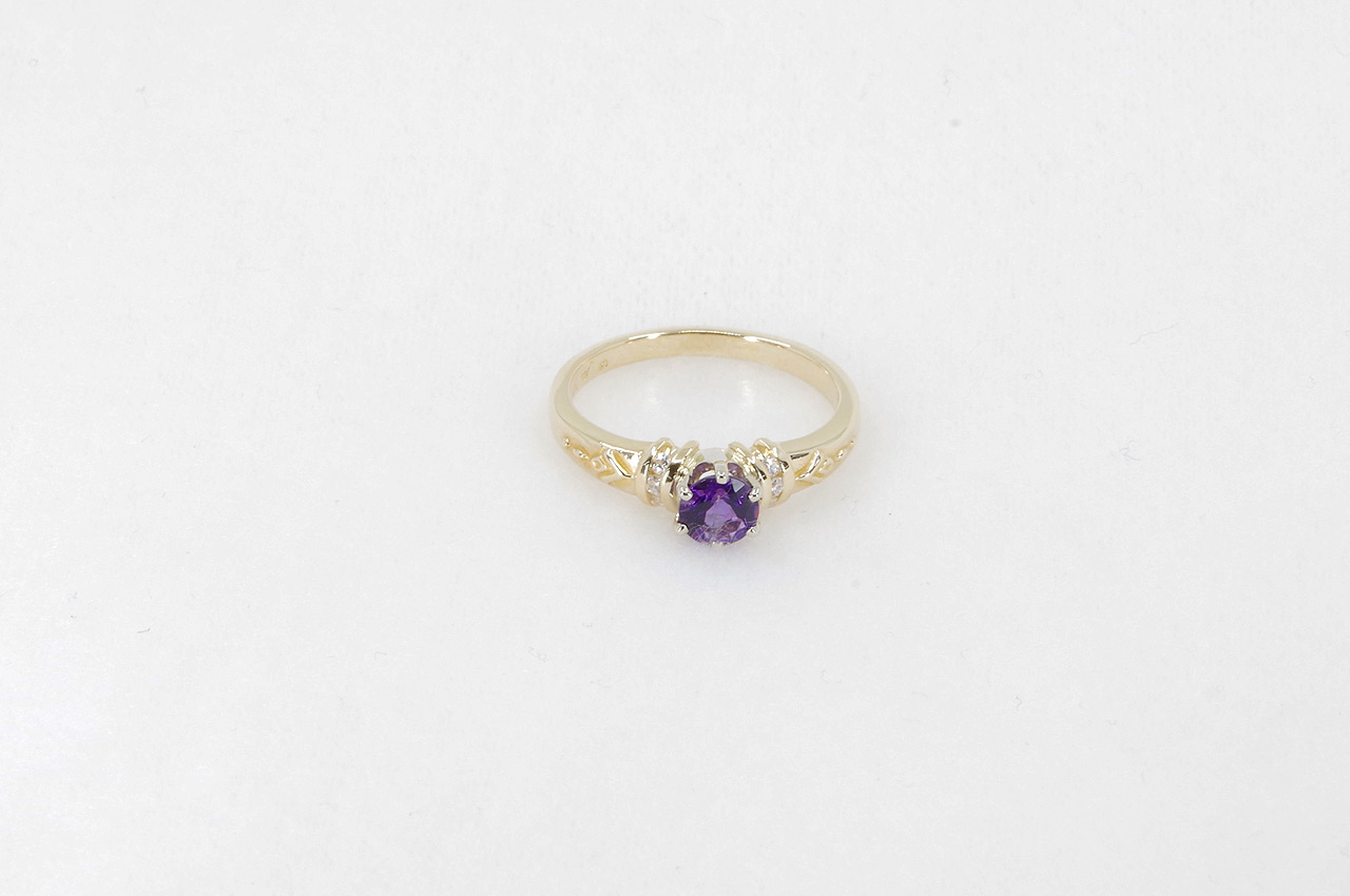 14k Yellow Gold Carved Amethyst & Diamond Ring Image 3