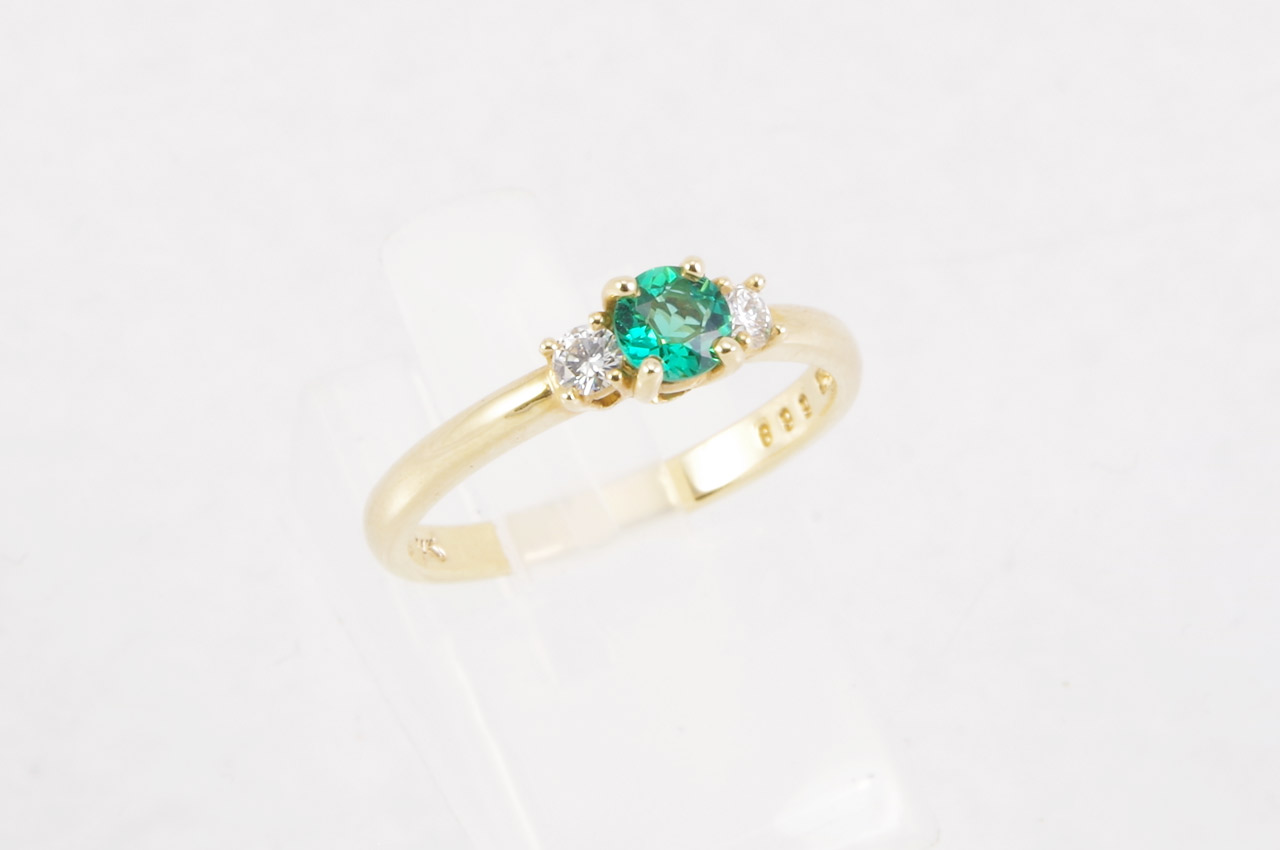 14k Yellow Gold Emerald & Diamond Ring Side