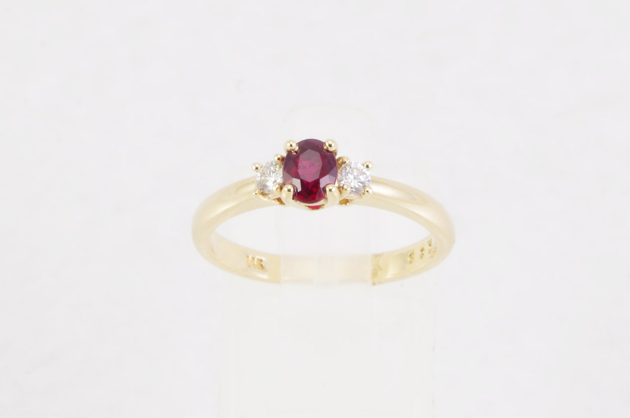 14k Yellow Gold Oval Ruby & Diamond 3-Stone Ring Top