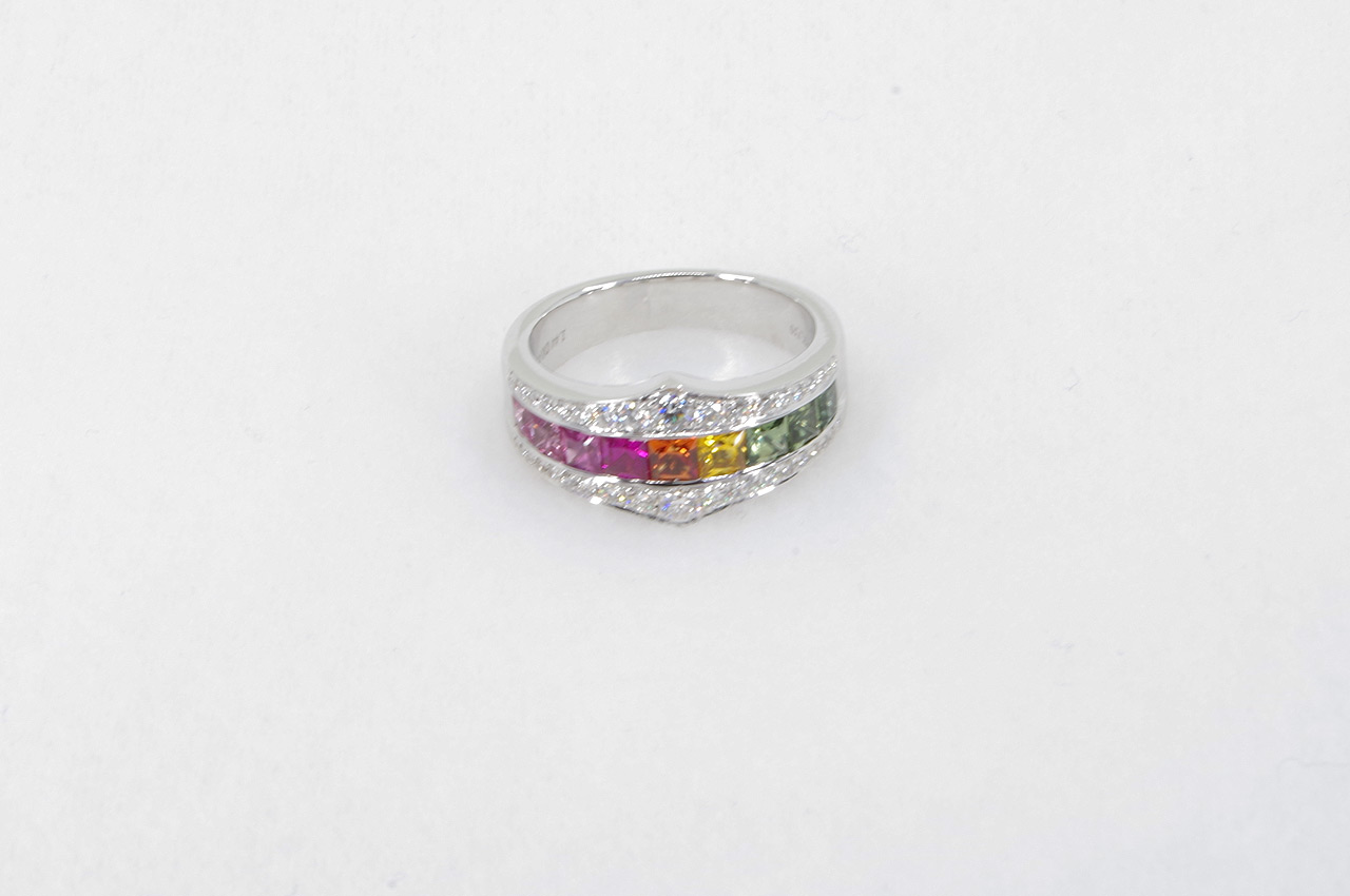 18k White Gold Rainbow Sapphire Diamond Ring Image 3